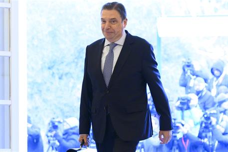 14/01/2020. The Minister for Agriculture, Fisheries and Food, Luis Planas, enters the Council of Ministers building